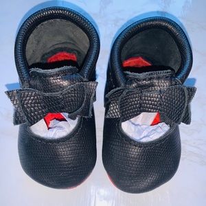 Freshly Picked • Black Ballet Flat Bow Mocc